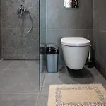 Modern And Spacious In The Centre Appartamento *