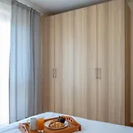 Modern And Spacious In The Centre