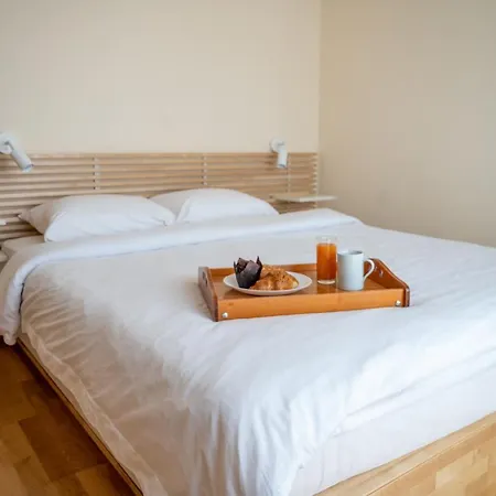 Modern And Spacious In The Centre Apartmán *