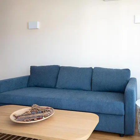 Modern And Spacious In The Centre *