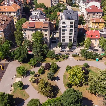 Апартаменты Modern And Spacious In The Centre