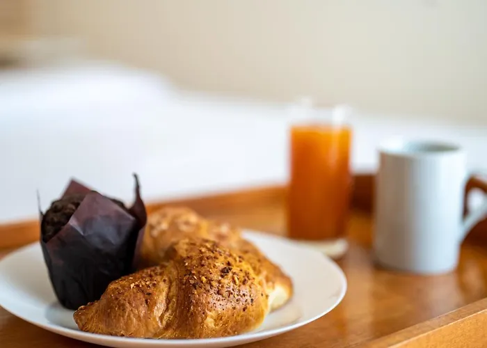 Modern And Spacious In The Centre *