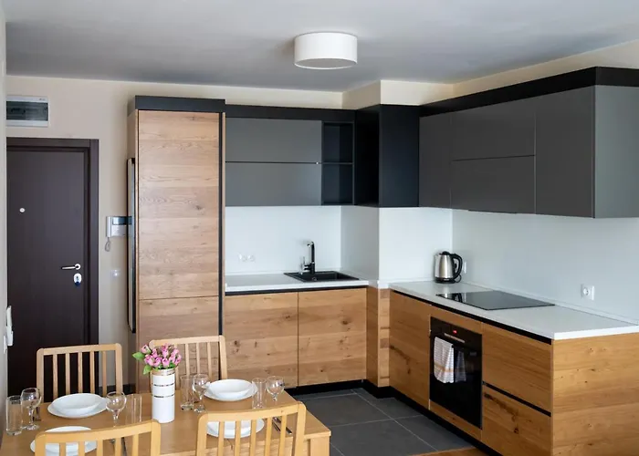 Modern And Spacious In The Centre